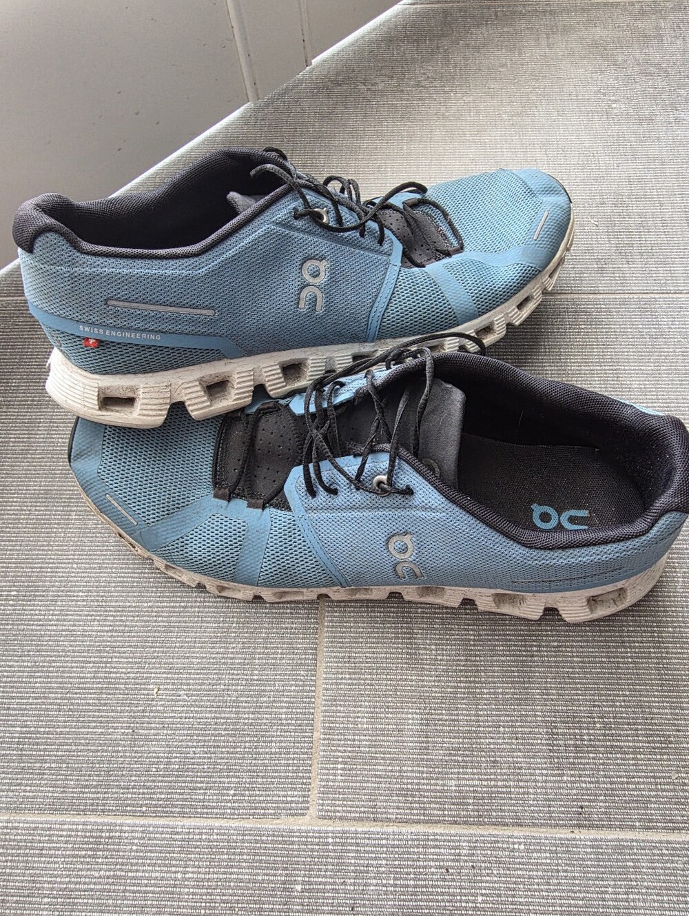 On Cloud 5 Running Men’s Athletic Shoes in Light Blue and Black 11.5